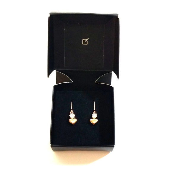 Earring - Picture 2 of 5